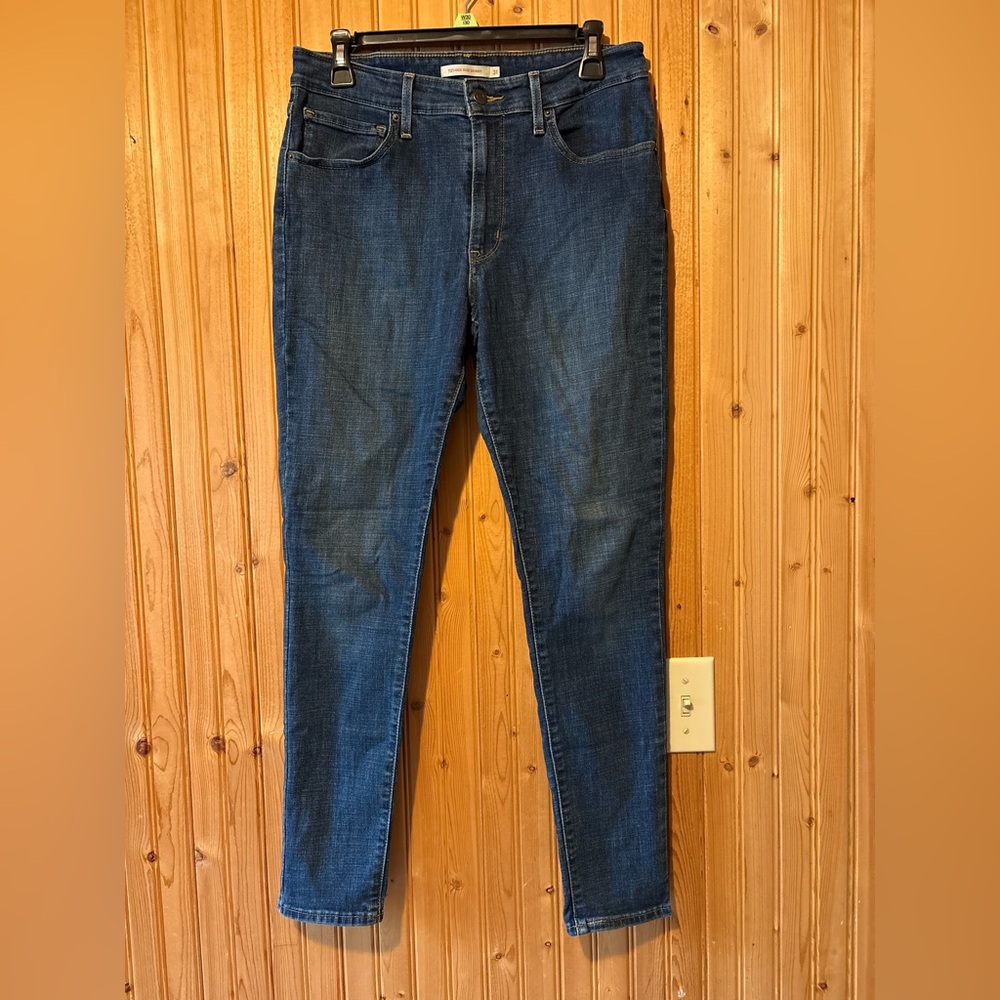 Levi's Dark Wash 721 High Rise Skinny Jeans